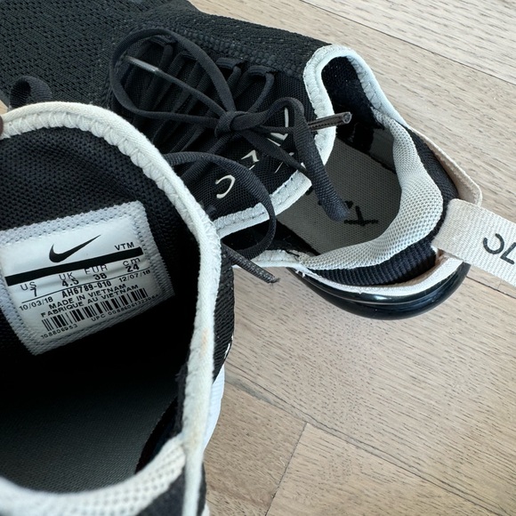 Nike Air Max 270 Sneakers - women’s 7 - Picture 6 of 7